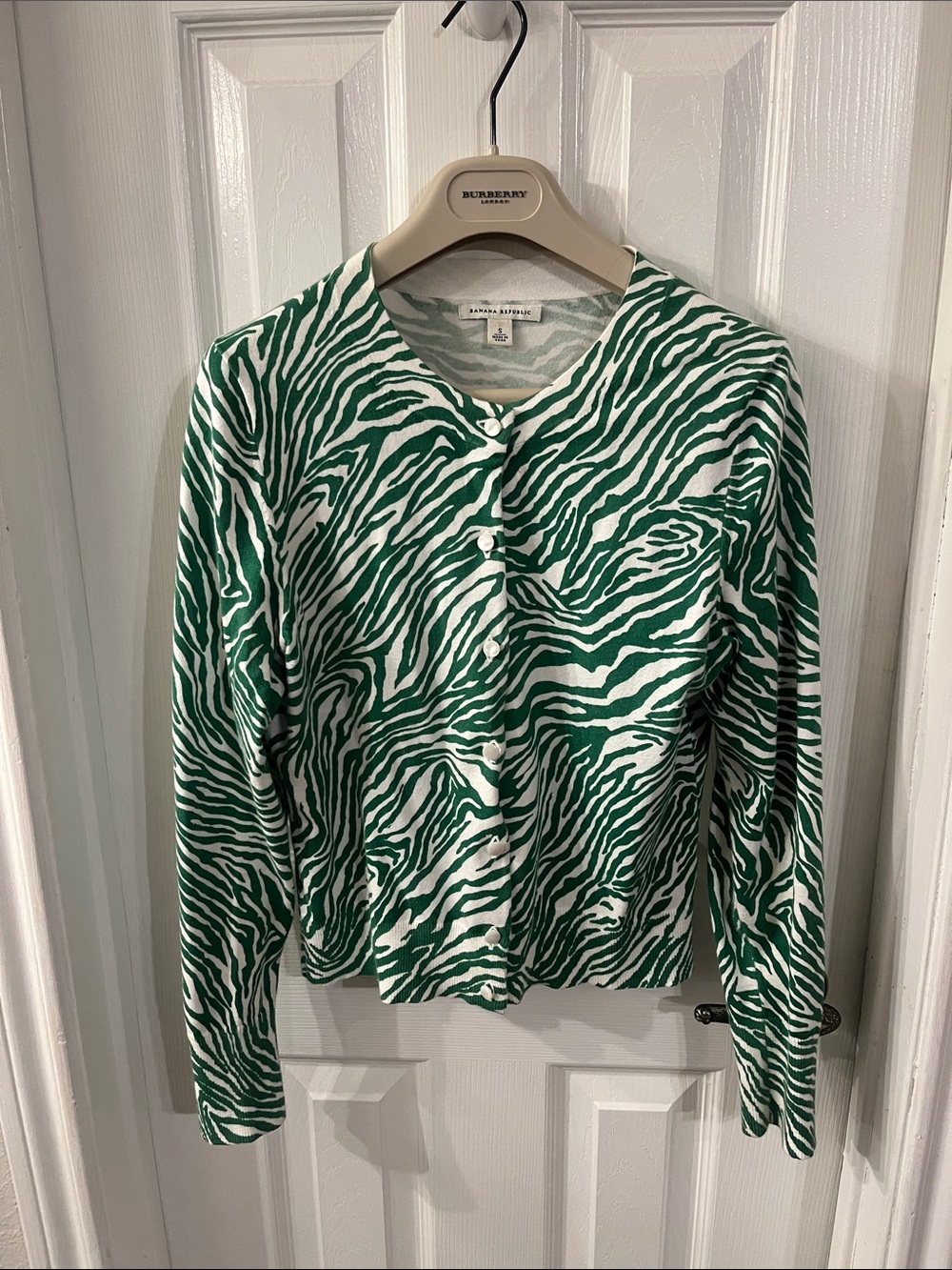 Banana Republic Green and White Zebra-Print Button Cardigan size small